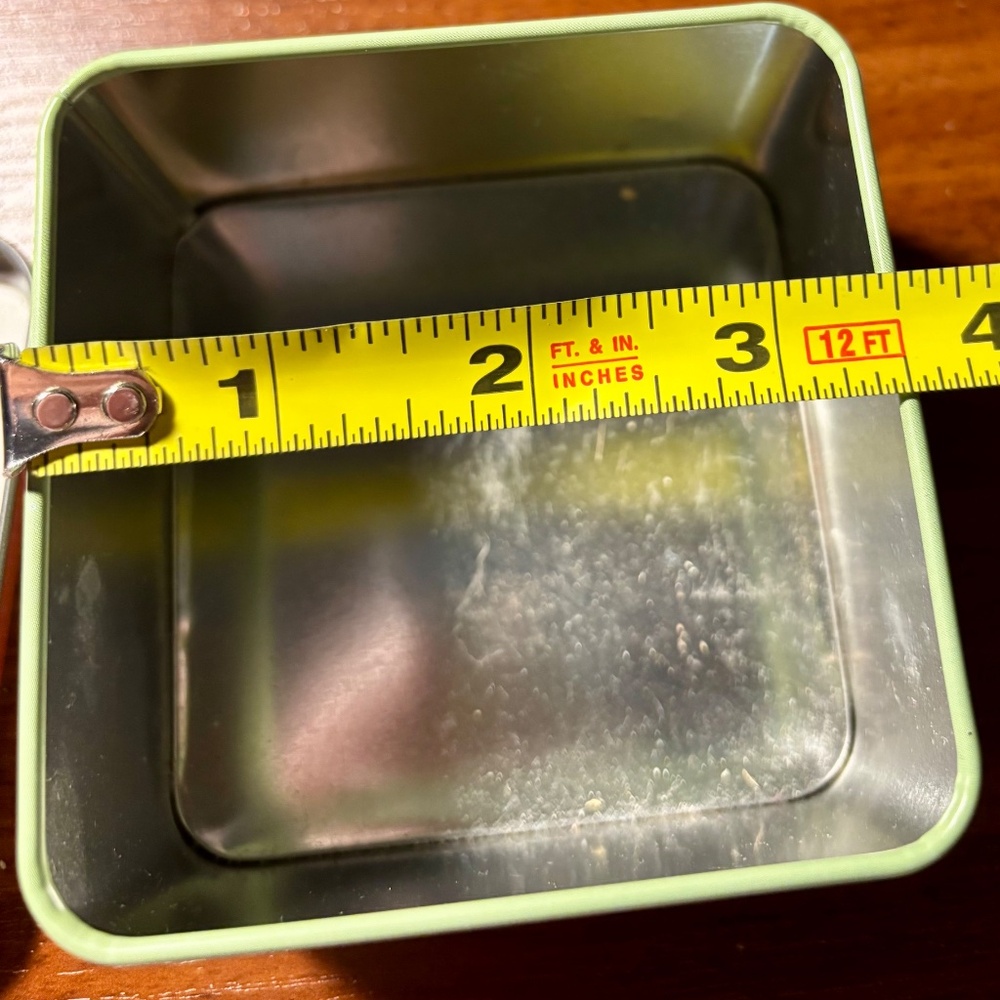 FOSSIL Christmas Metal Box - Picture 6 of 7
